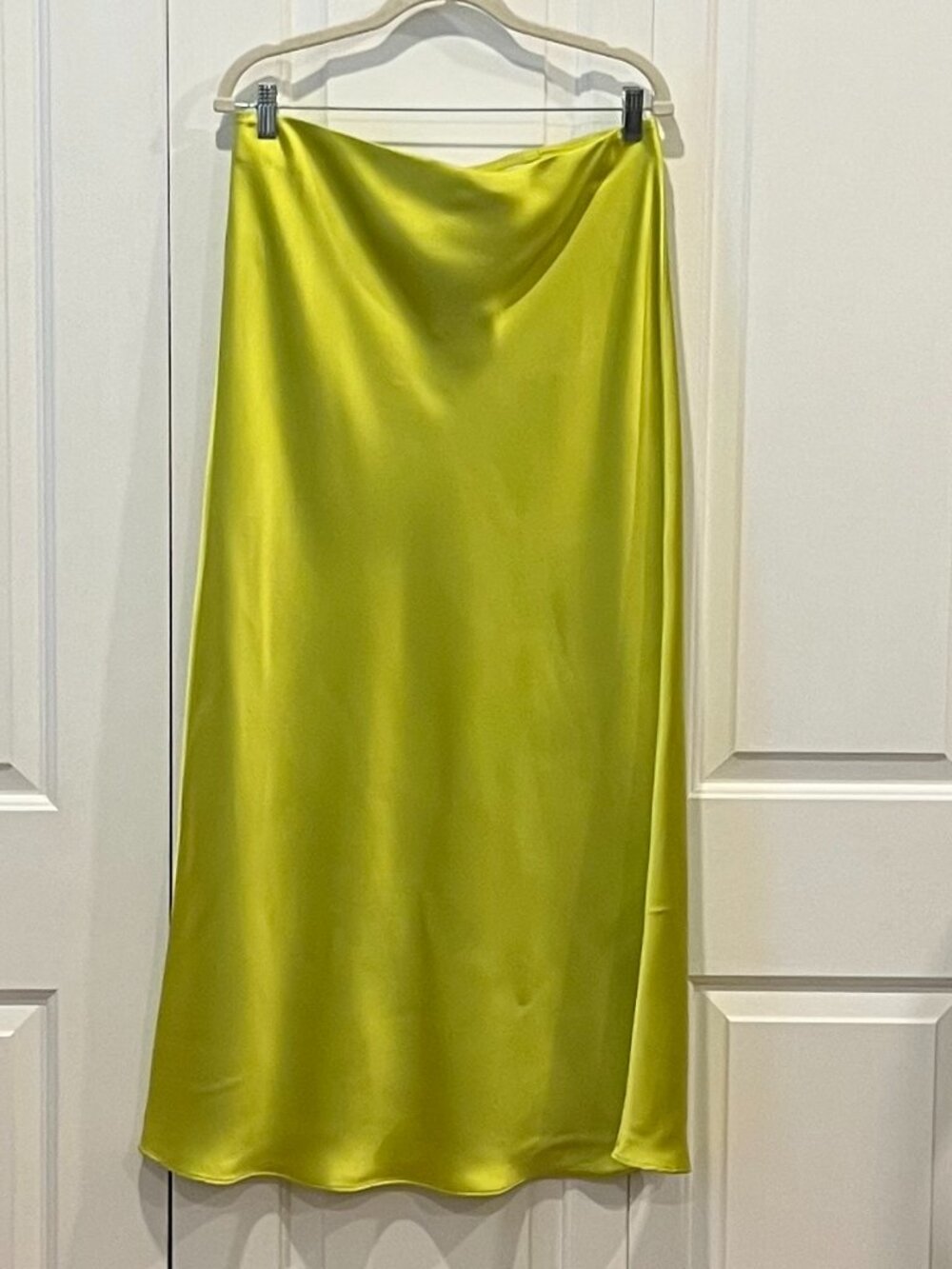 LOFT Satin Midi Skirt – Size L – NWT